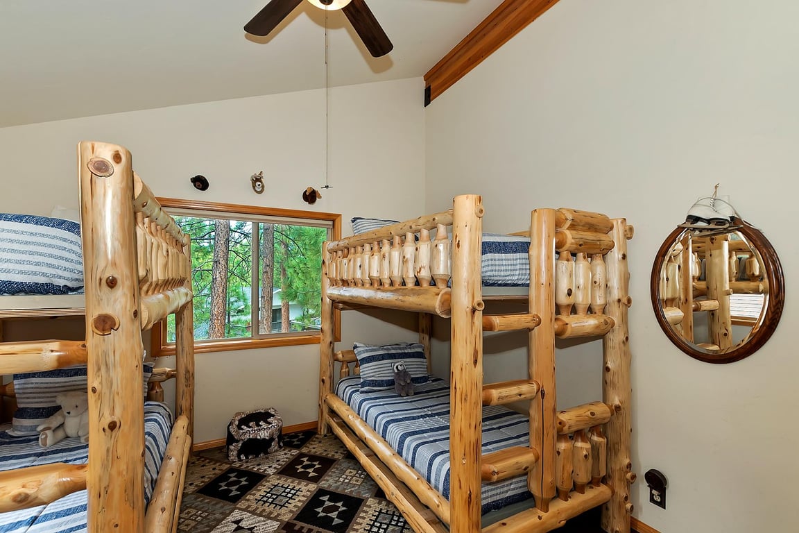 Cabin Image 32