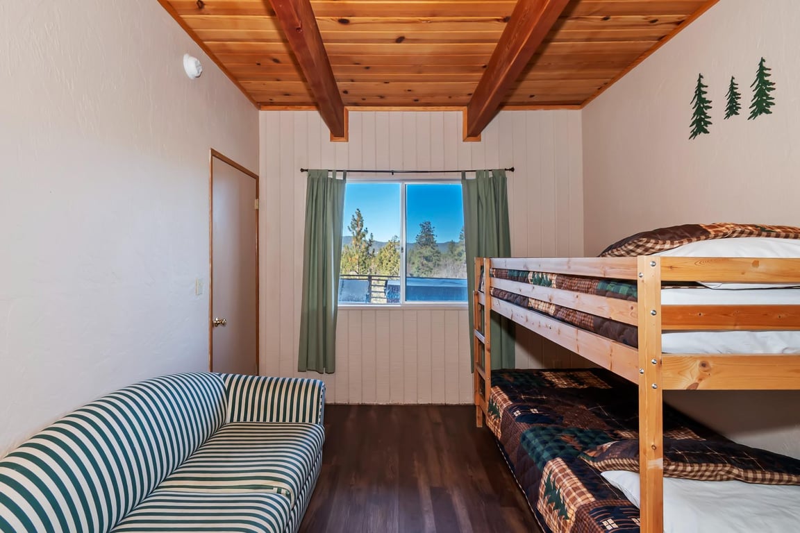 Cabin Image 30