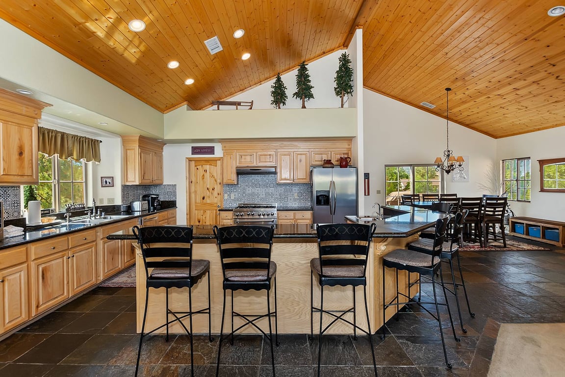 Cabin Image 11