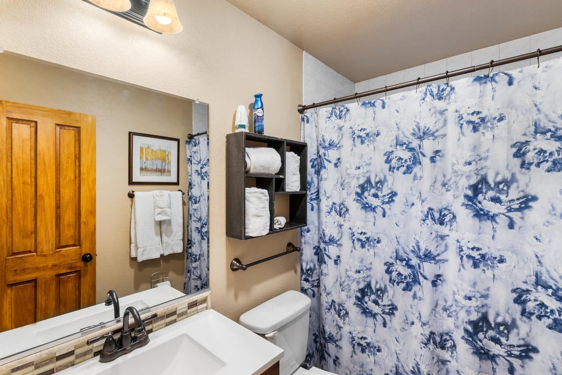 Cabin Image 36