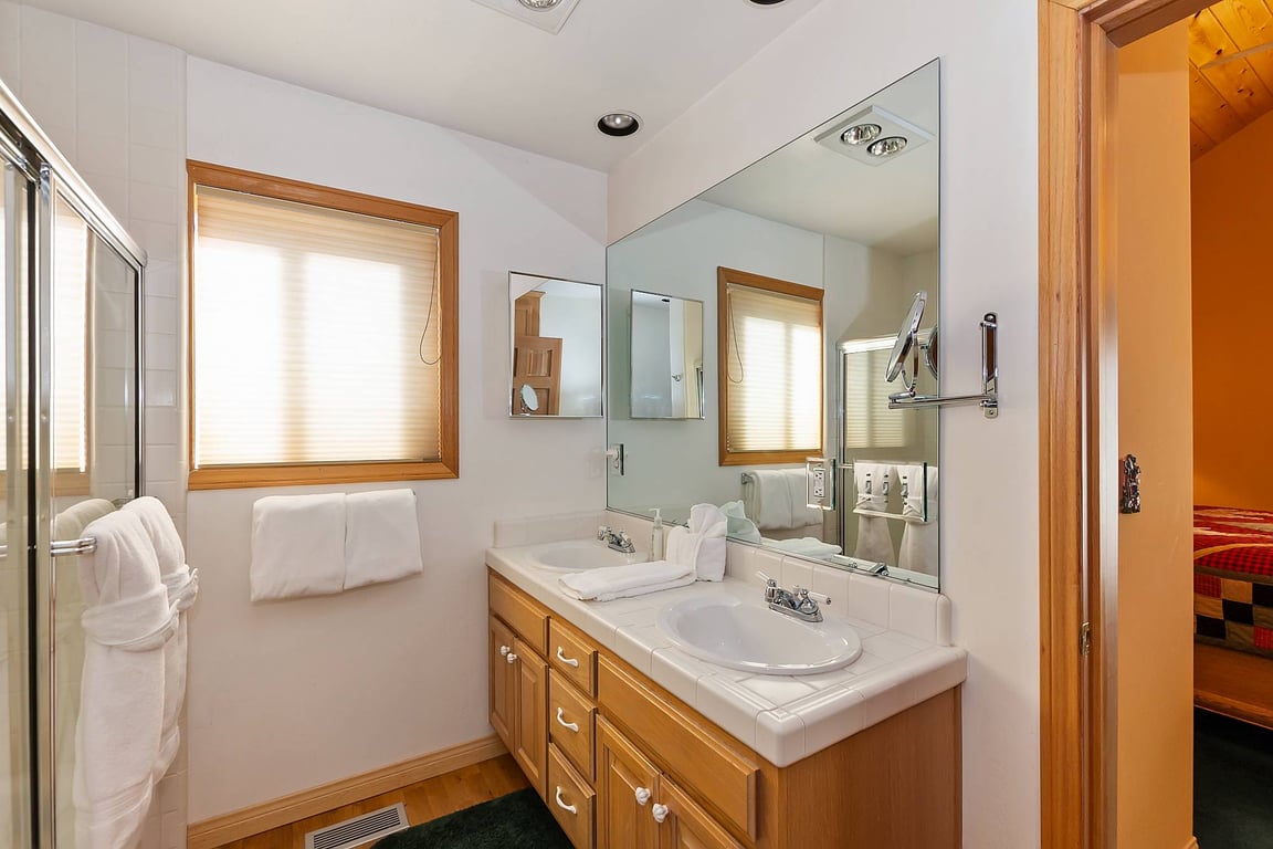 Cabin Image 19