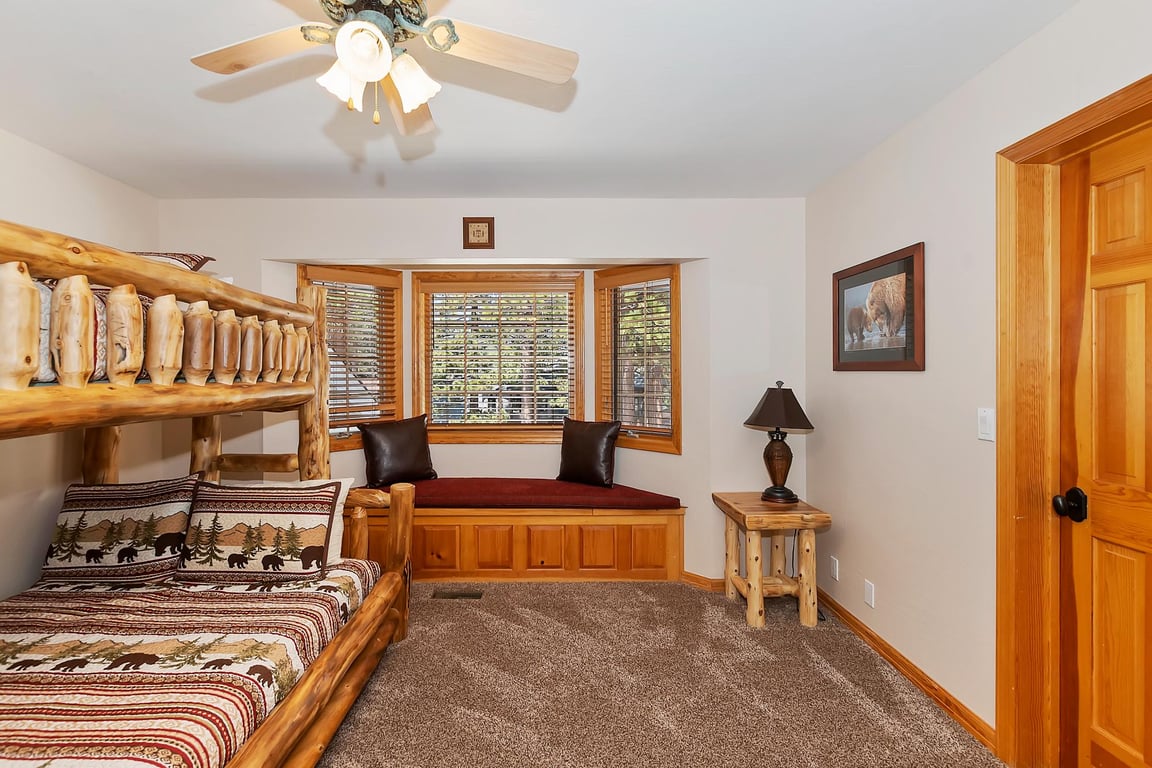 Cabin Image 64