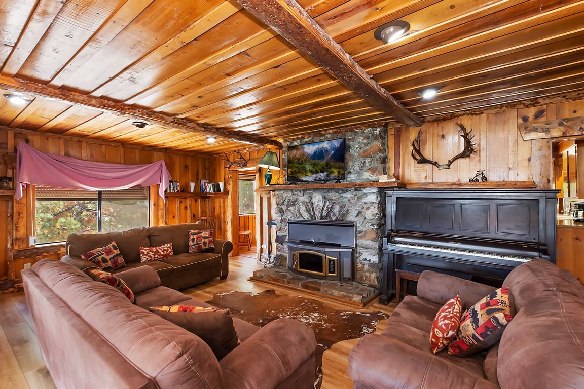 Cabin Image 15