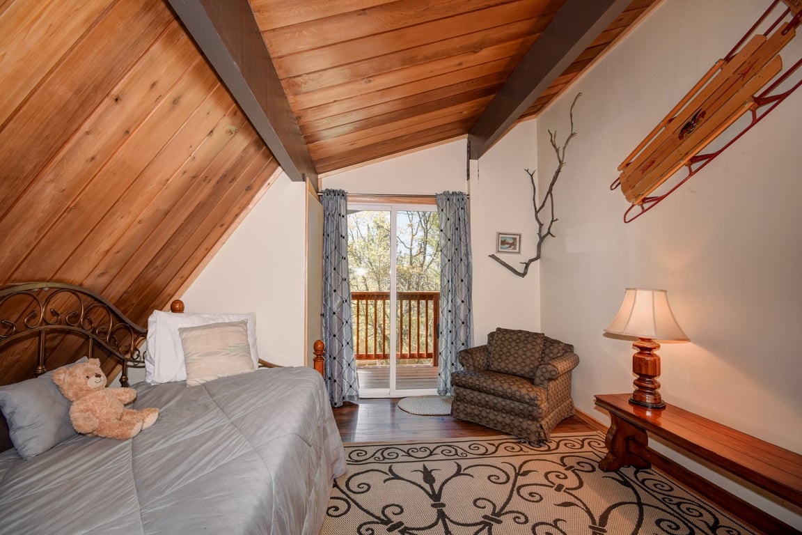 Cabin Image 14