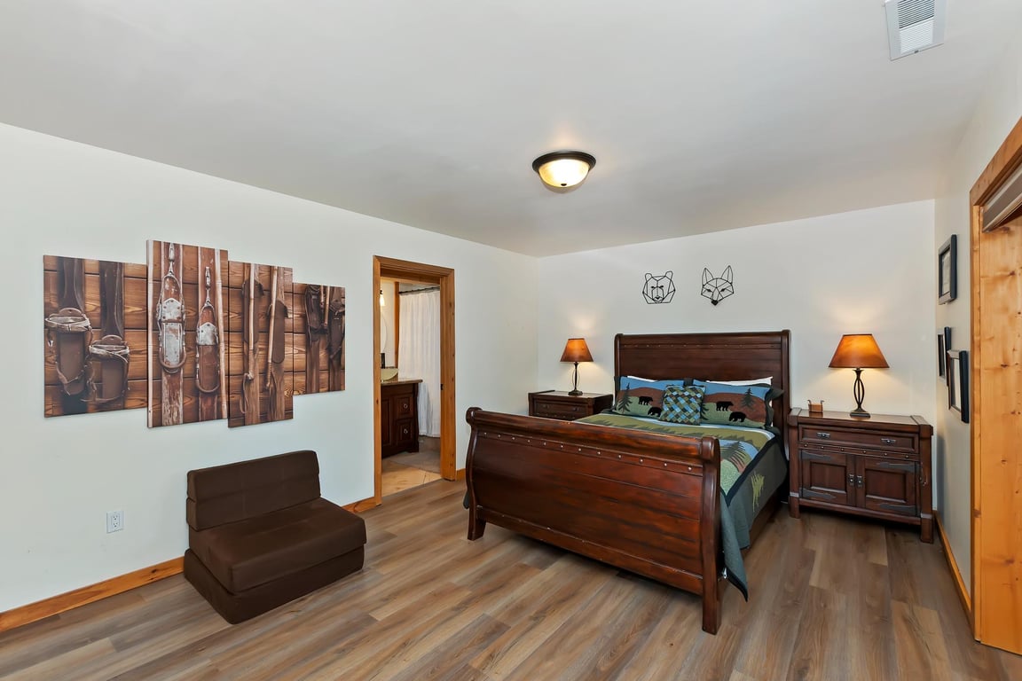Cabin Image 14