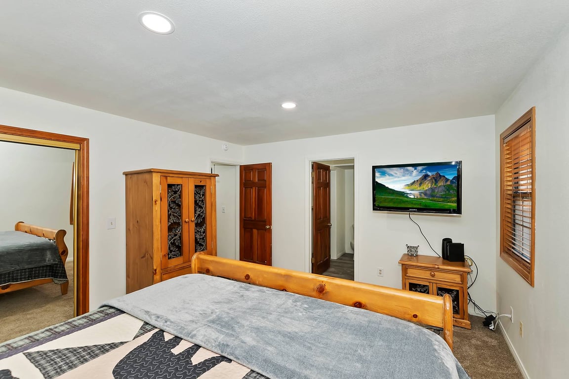 Cabin Image 18