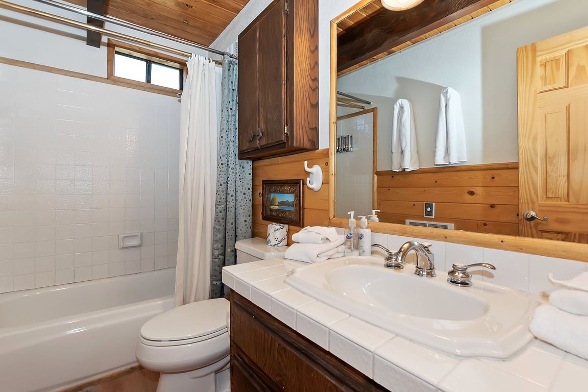 Cabin Image 12