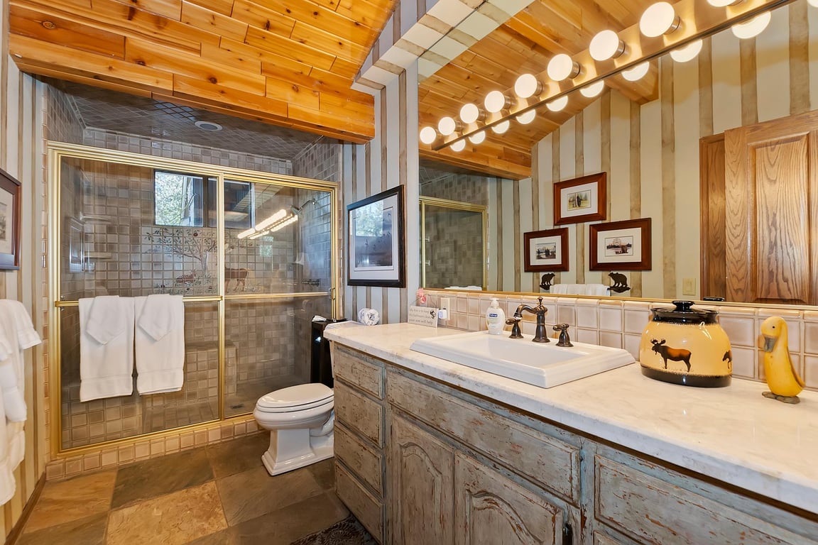 Cabin Image 33