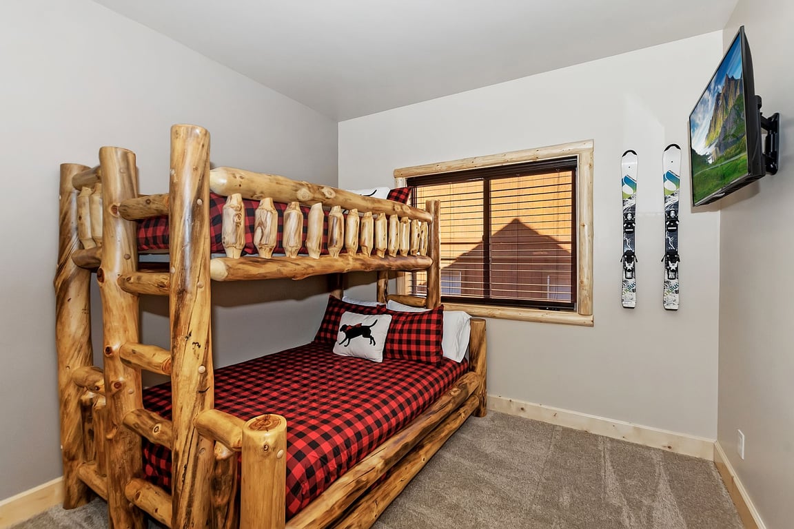 Cabin Image 19