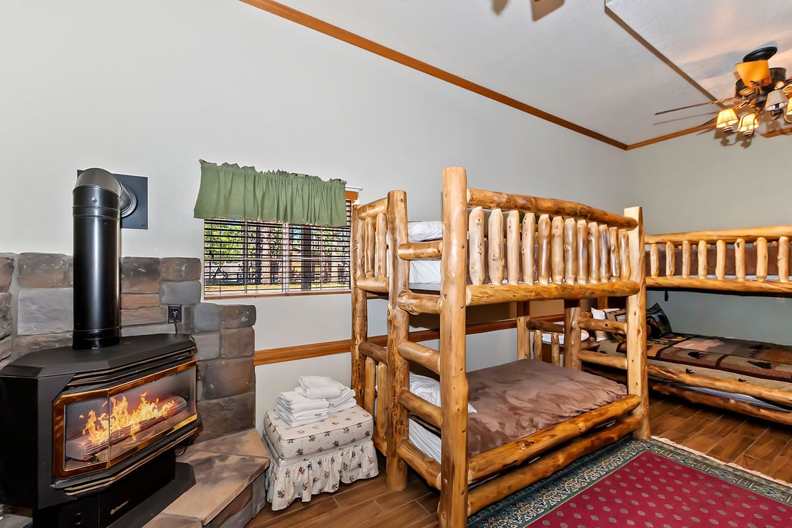 Cabin Image 29