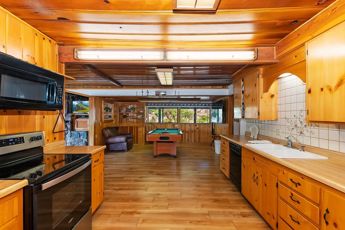 Cabin Image 13