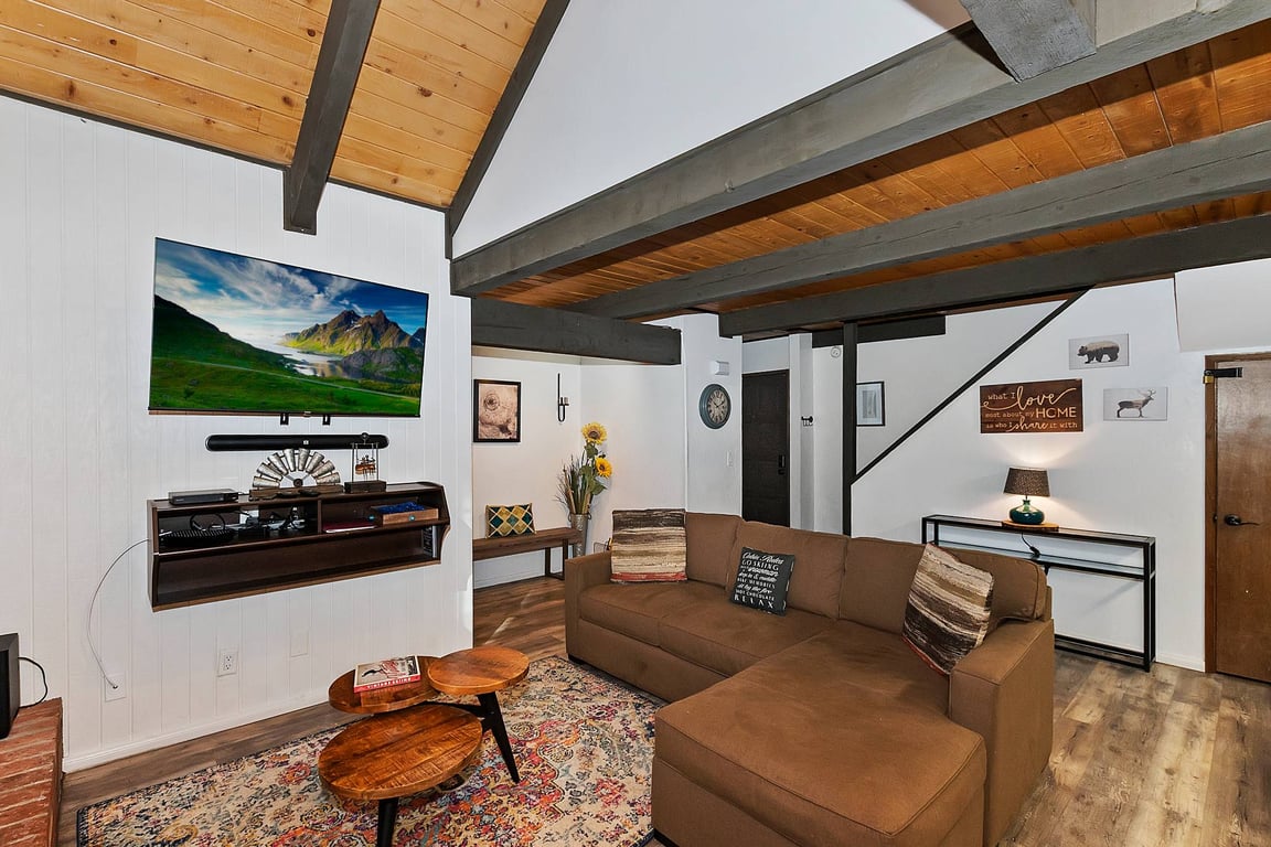 Cabin Image 8