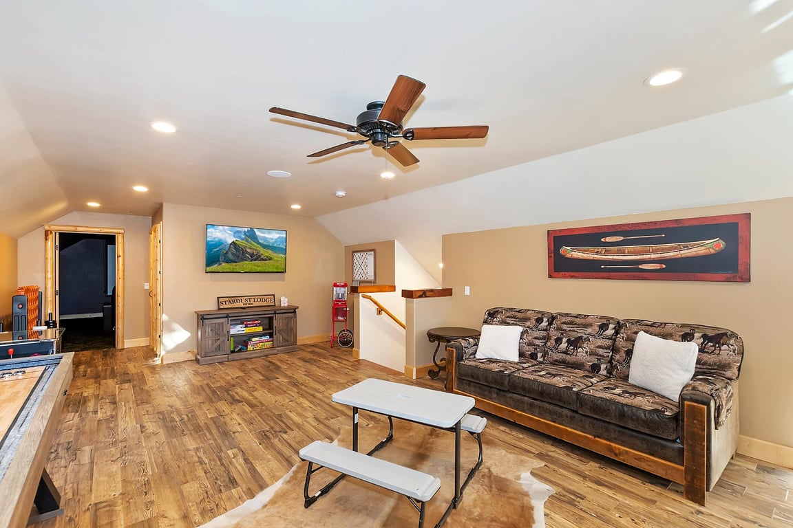 Cabin Image 37