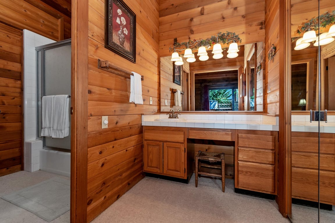 Cabin Image 21