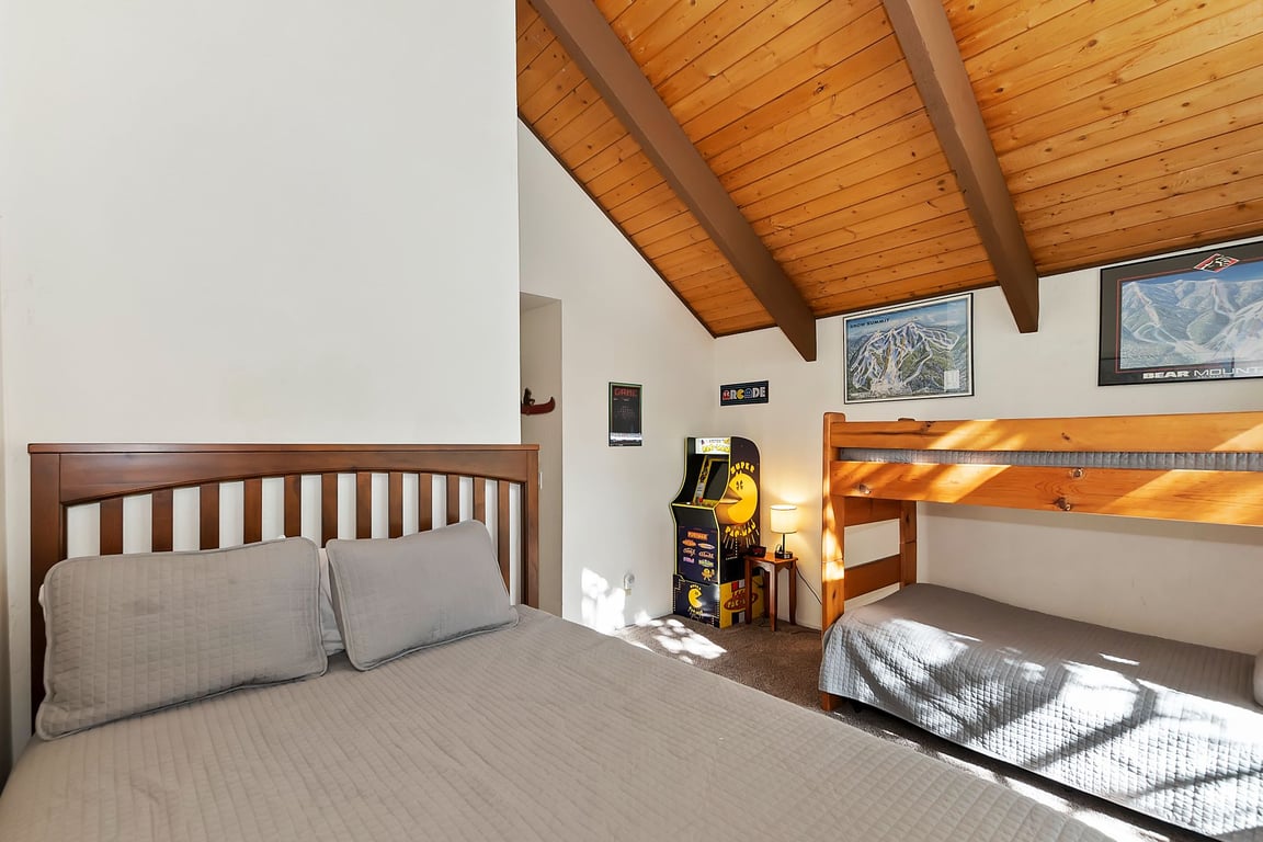 Cabin Image 17