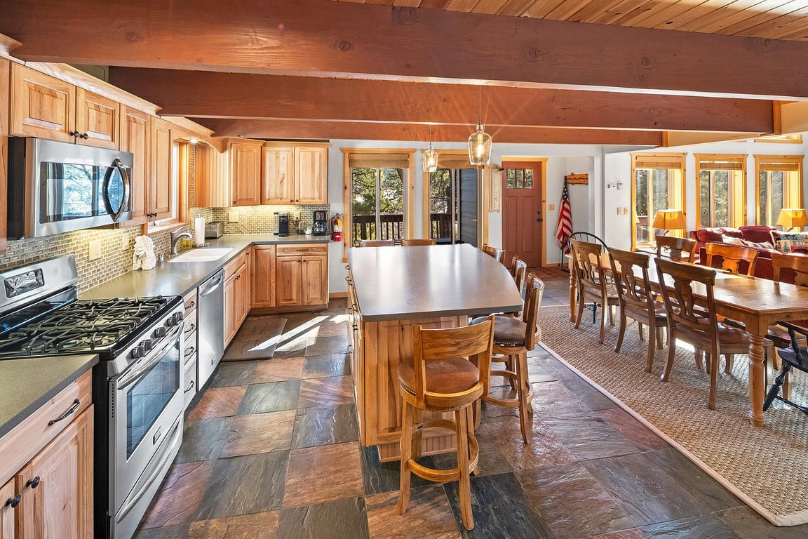 Cabin Image 28