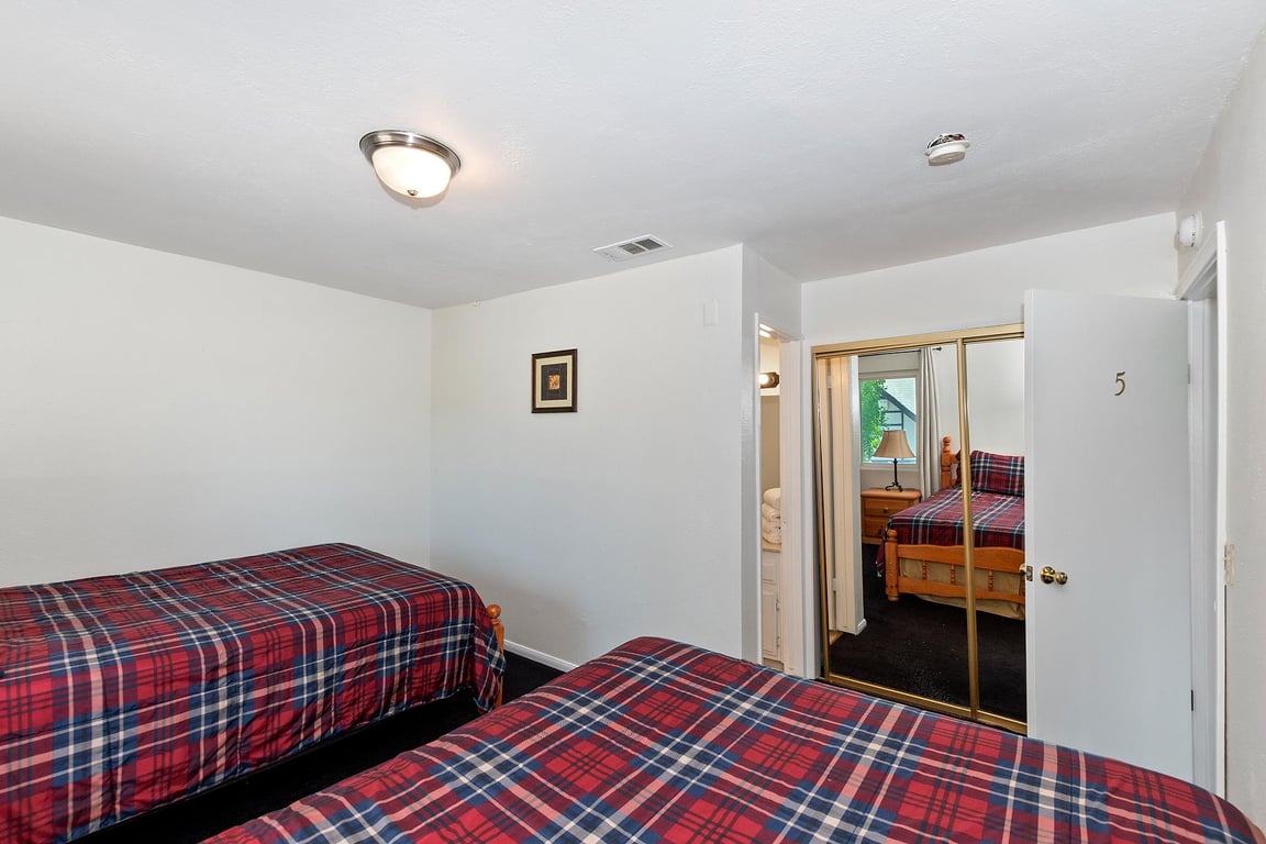 Cabin Image 37