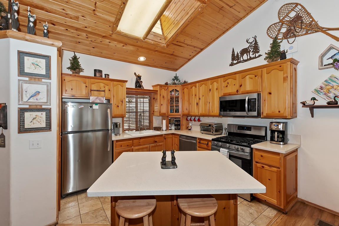 Big Bear Cabin - BlueJayGlenVilla - 0003