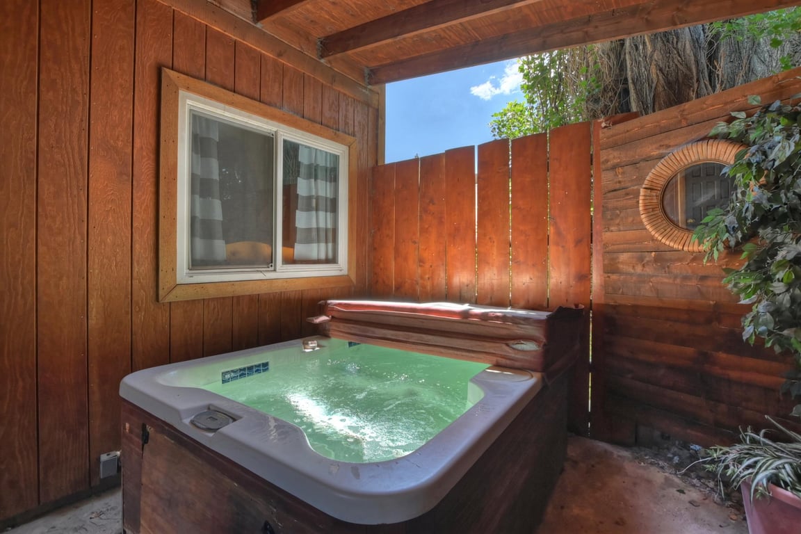 Cabin Image 43