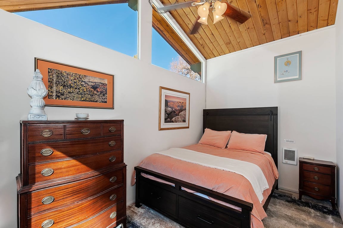 Cabin Image 17