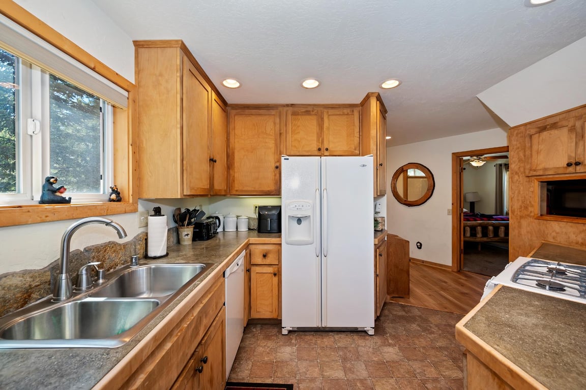 Cabin Image 19
