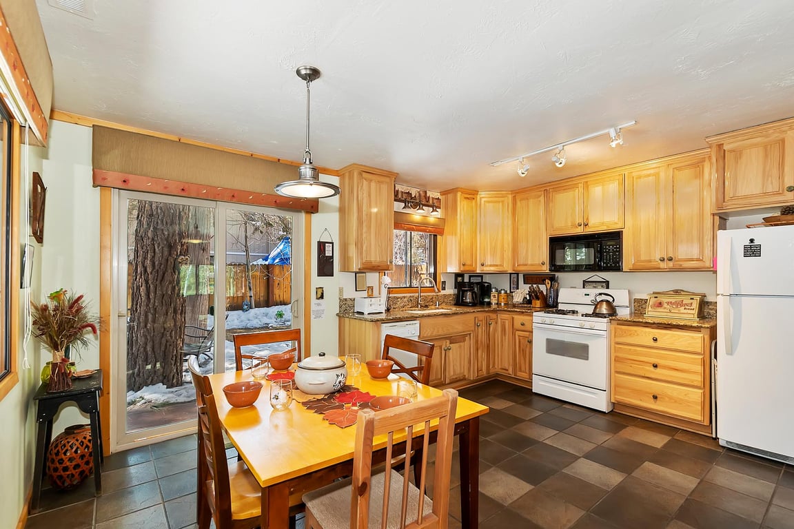Cabin Image 14