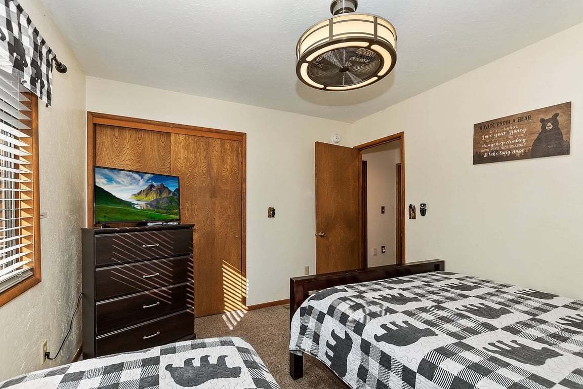 Cabin Image 32