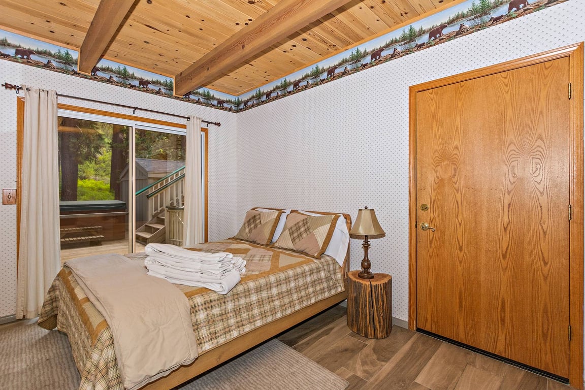 Cabin Image 13