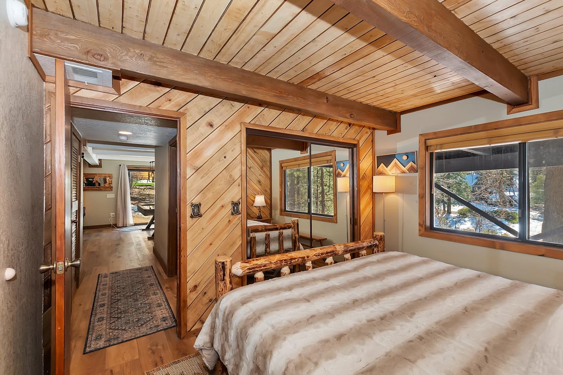 Cabin Image 30