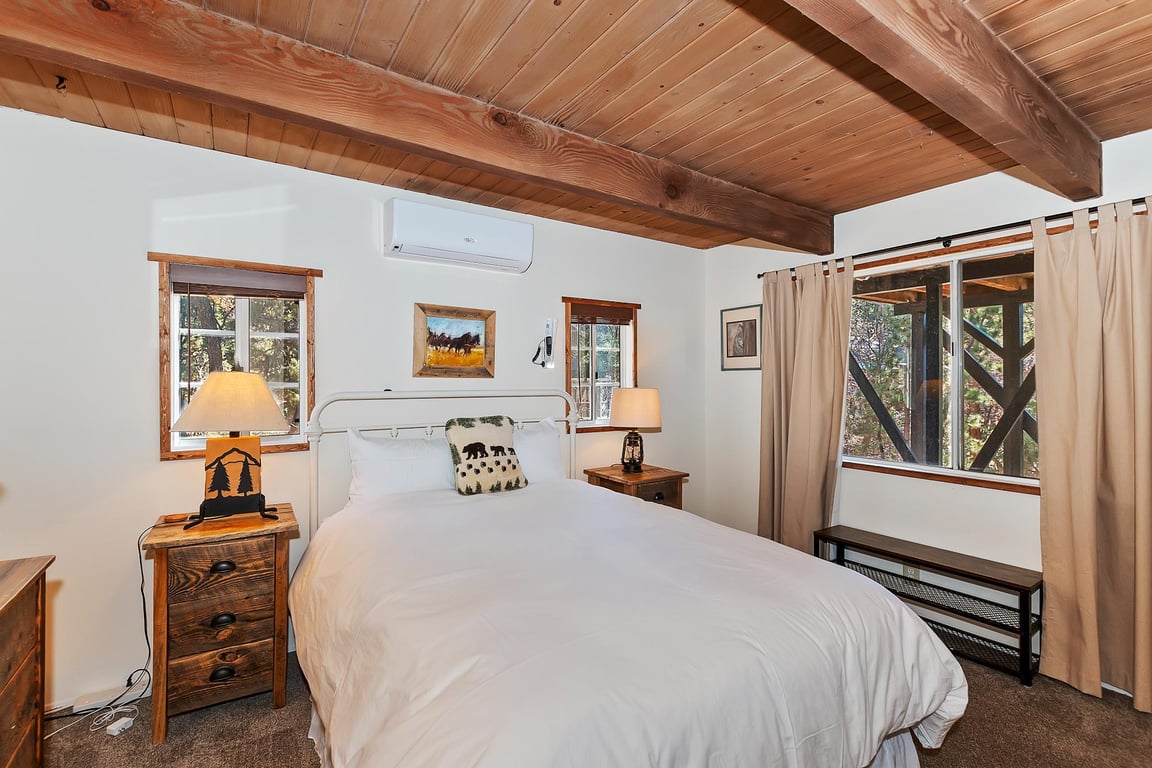 Cabin Image 18