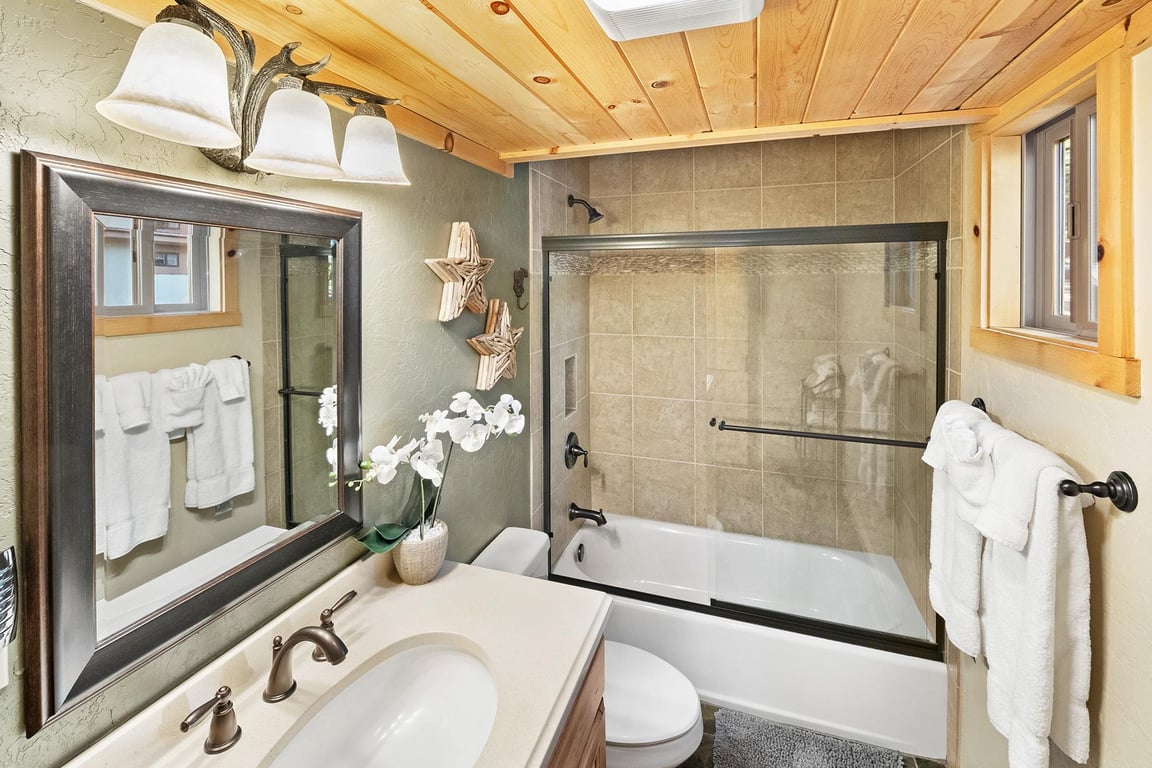 Cabin Image 32