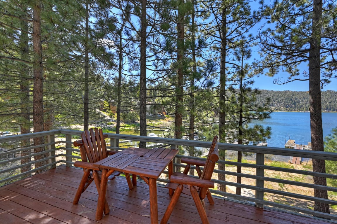 Big Bear Cabin - CozyLakefront - 0001