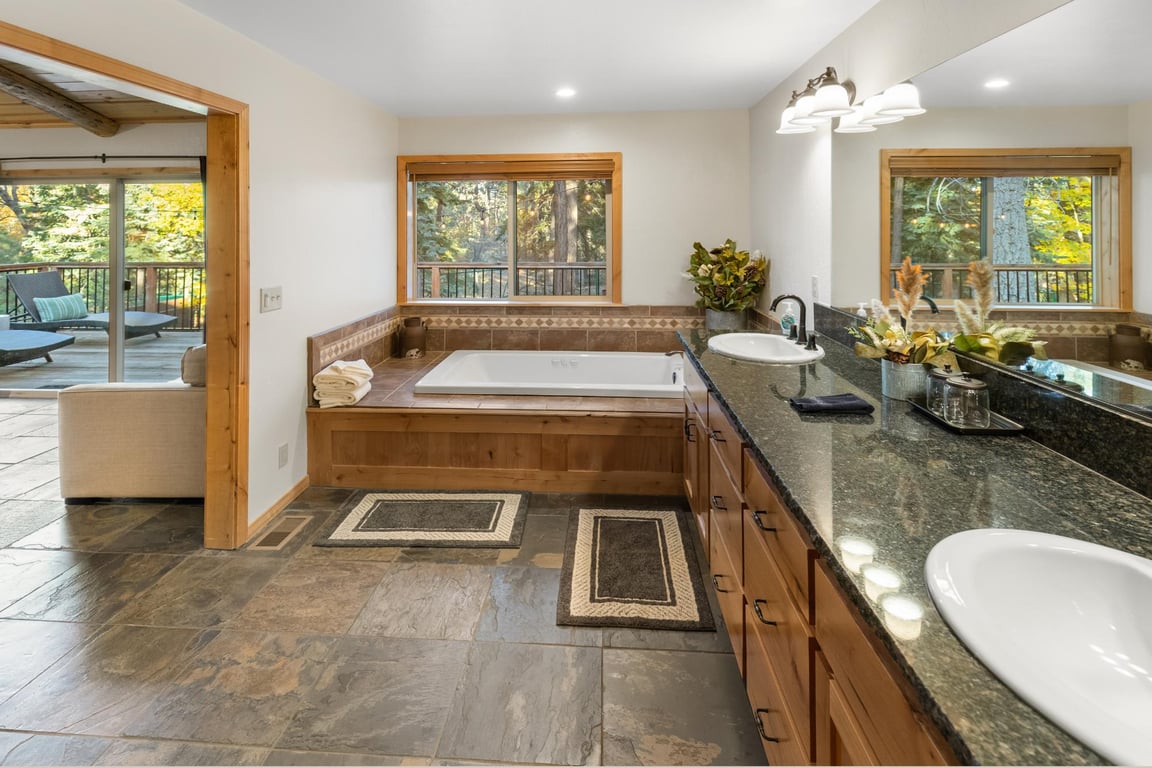 Cabin Image 37