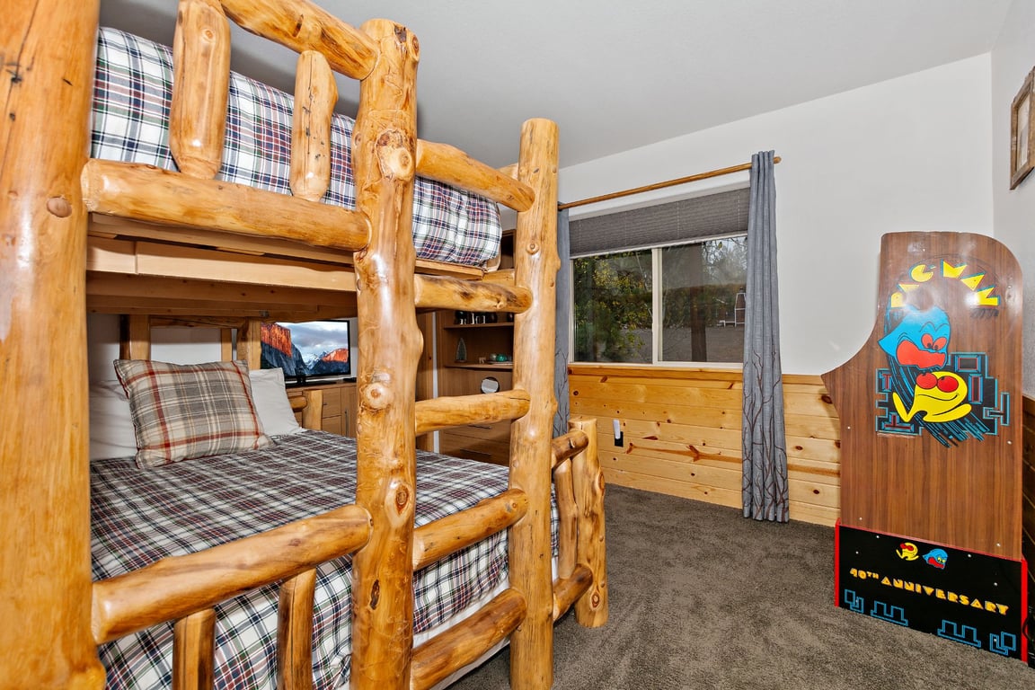 Cabin Image 13