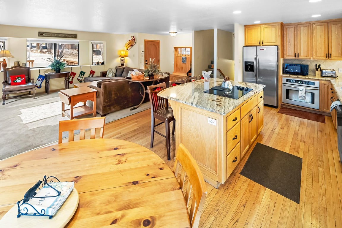 Cabin Image 12