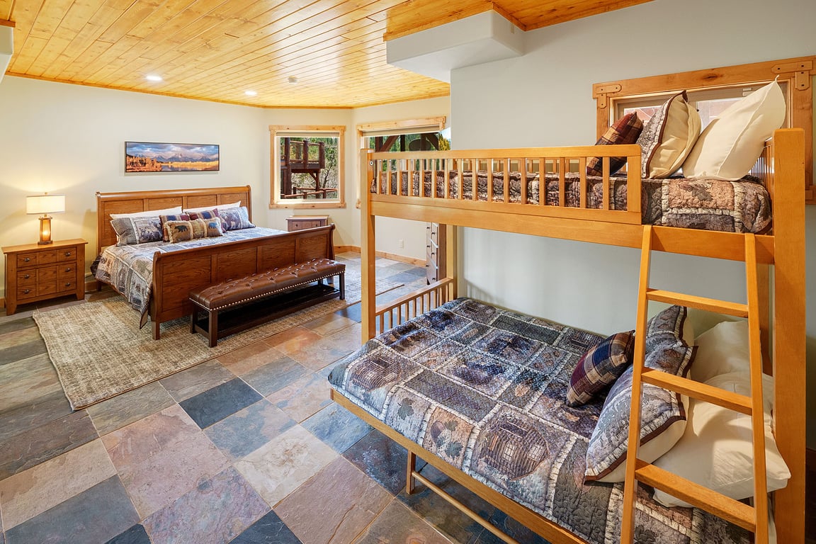 Cabin Image 61