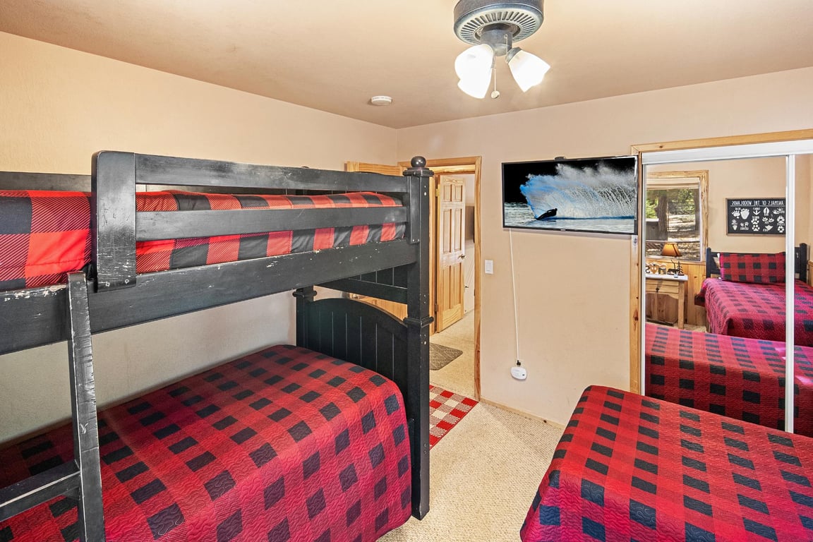 Cabin Image 38