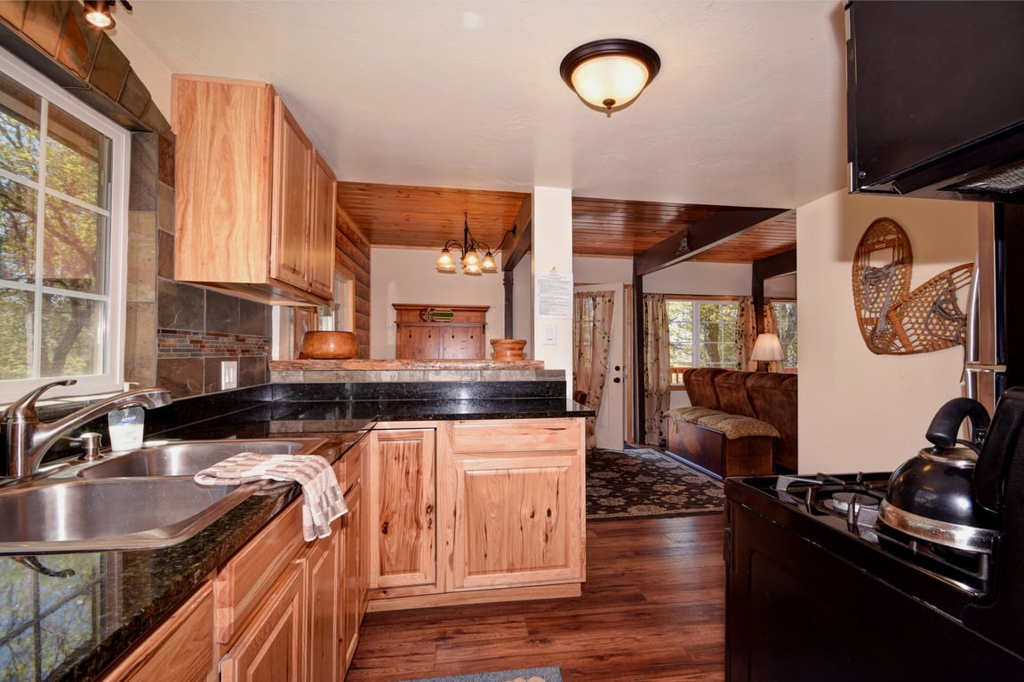 Cabin Image 8