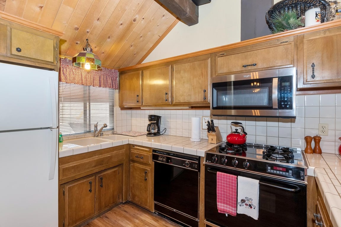 Cabin Image 10