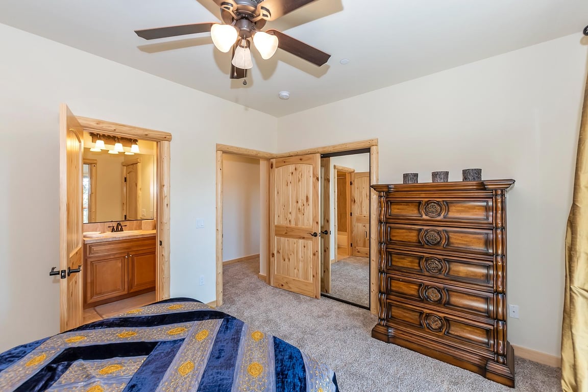 Cabin Image 38