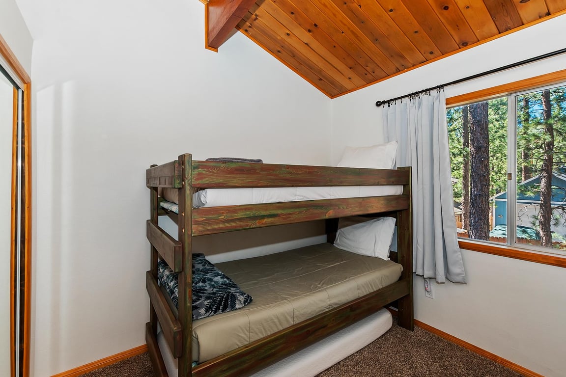 Cabin Image 14