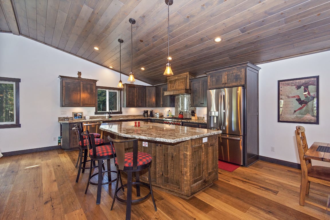Big Bear Cabin - VillageRetreat - 0002
