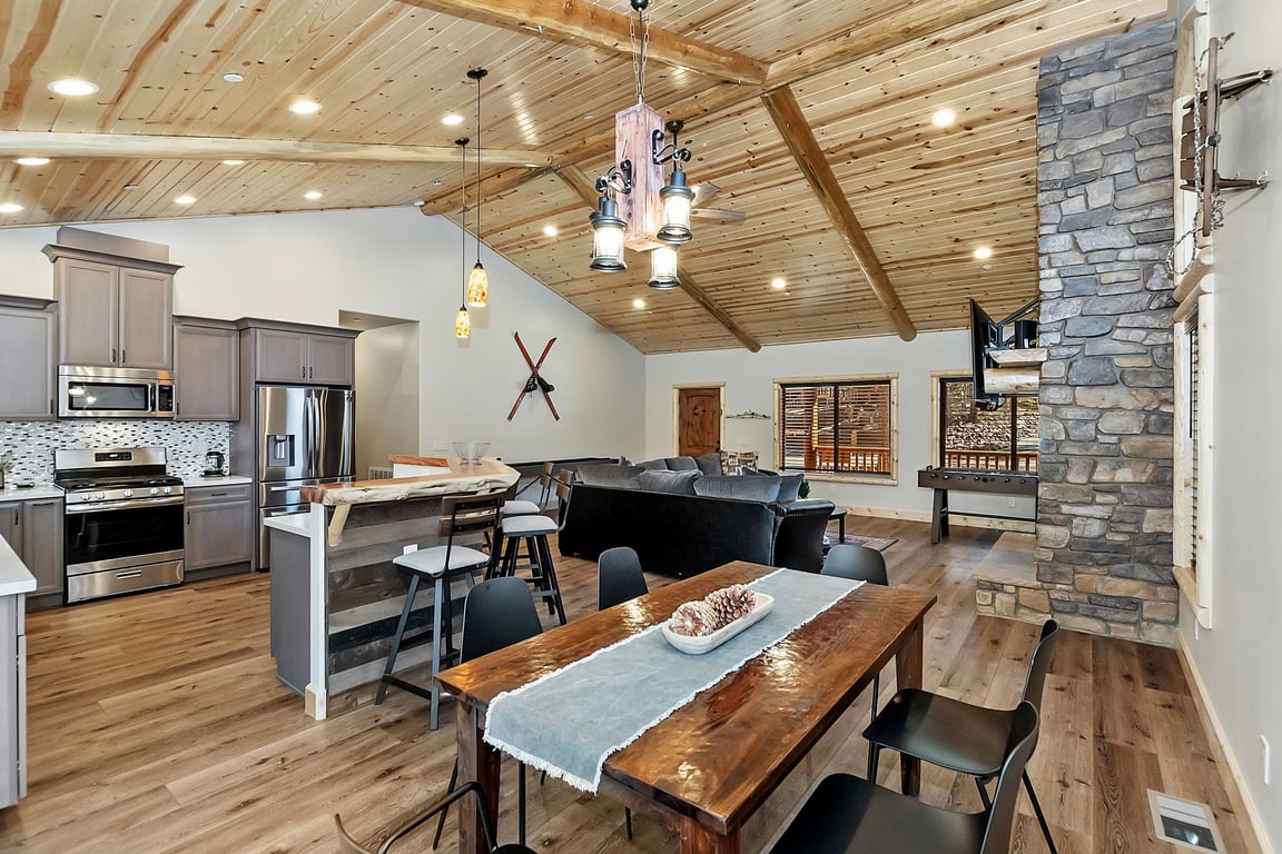 Cabin Image 9