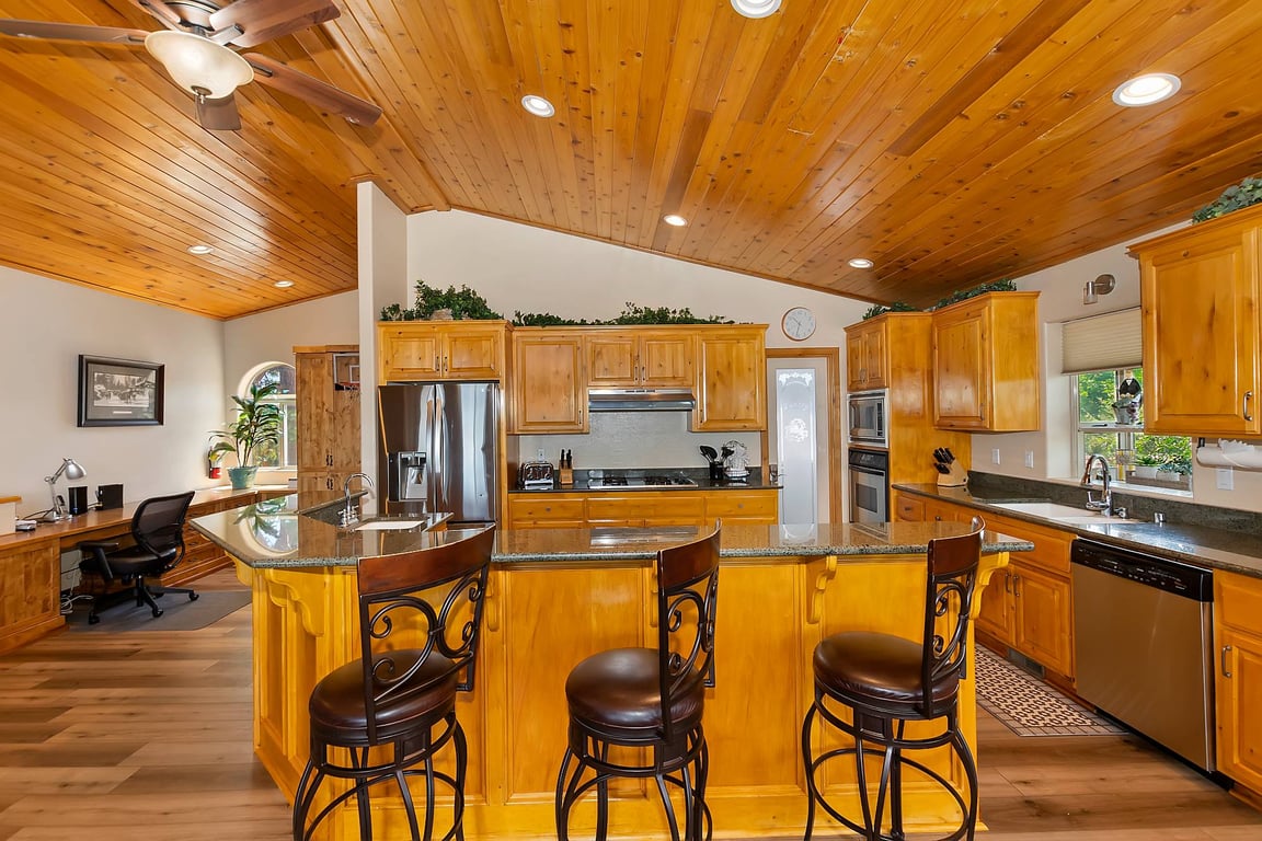 Cabin Image 13