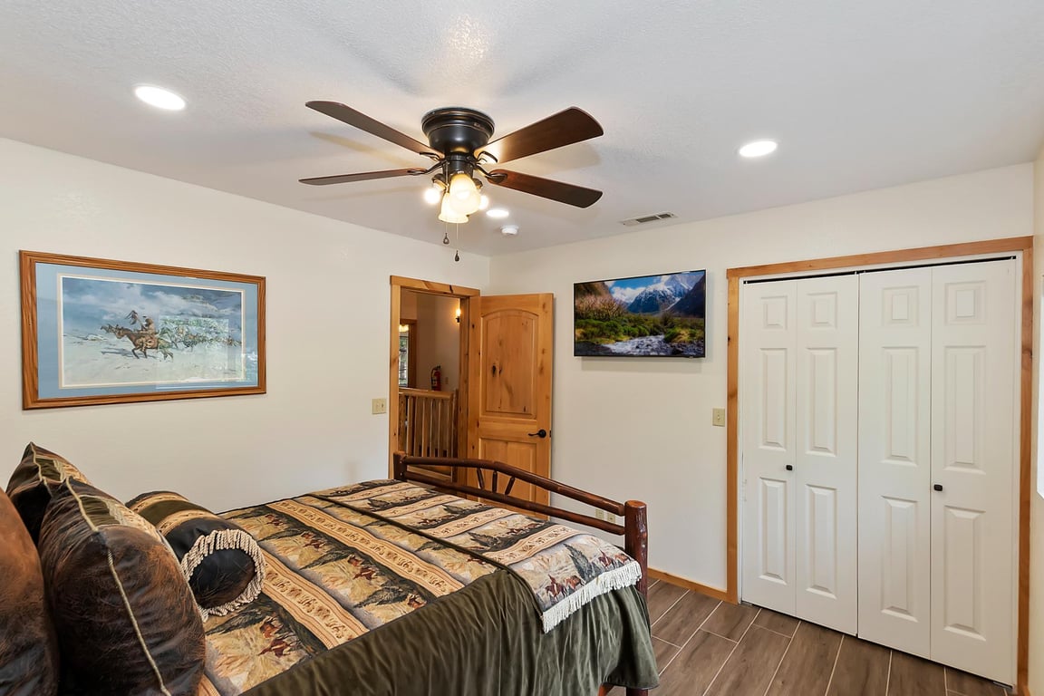 Cabin Image 35
