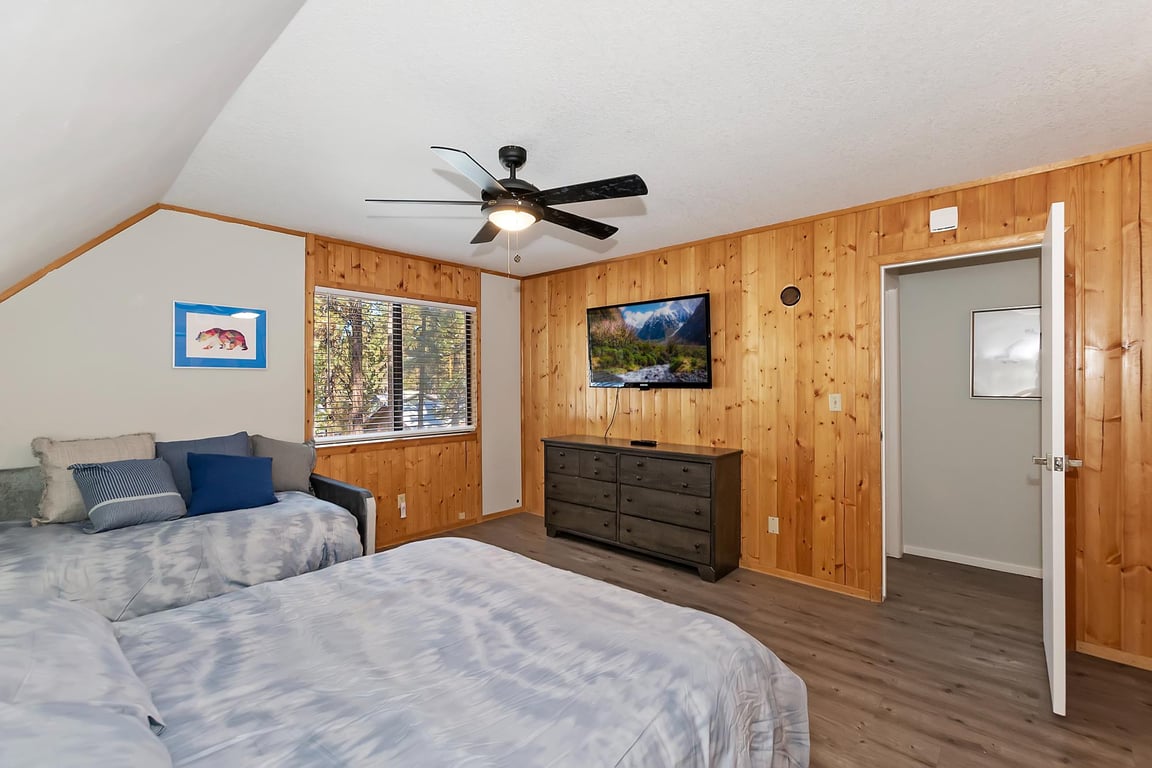 Cabin Image 28