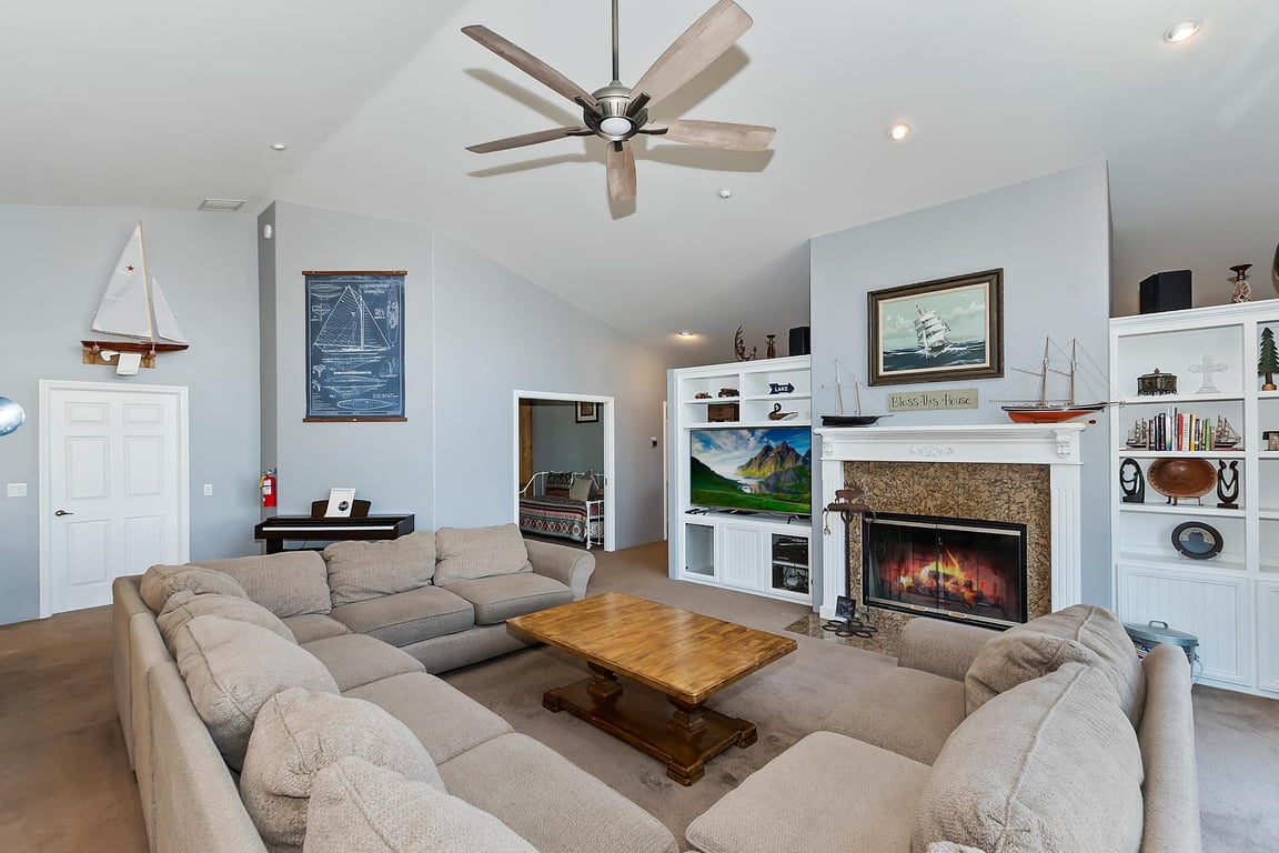 Cabin Image 8