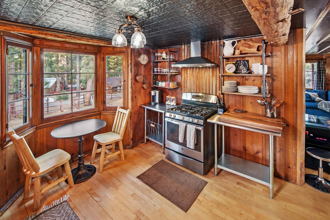 Cabin Image 19