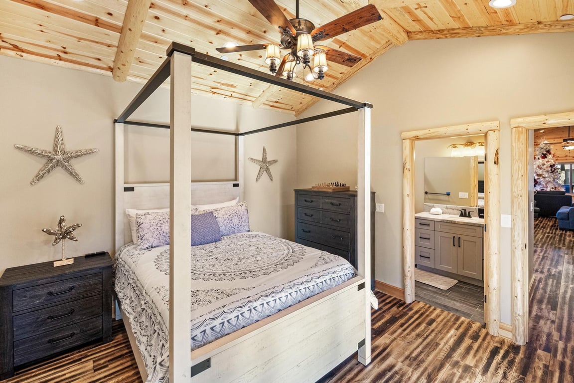 Cabin Image 45