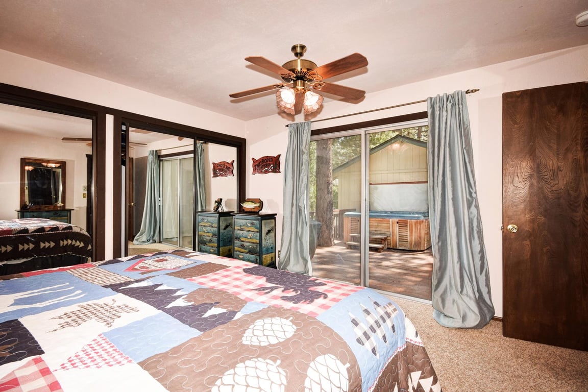 Cabin Image 9